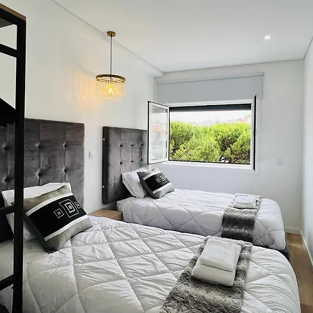 アパート Spacious Modern & Stylish Flat By Hostwise ヴィラ・ノヴァ・デ・ガイア