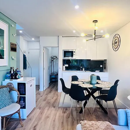 Spacious Modern & Stylish Flat By Hostwise アパート
