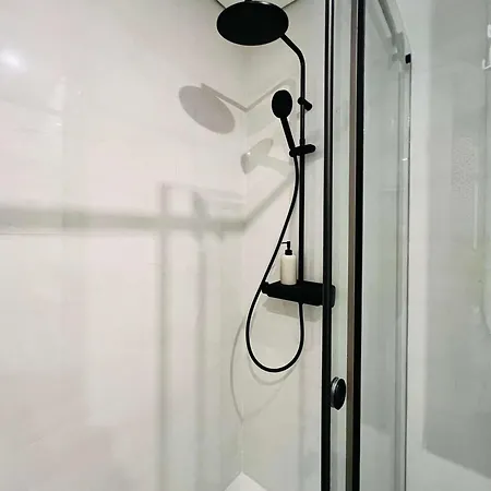 Spacious Modern & Stylish Flat By Hostwise * ヴィラ・ノヴァ・デ・ガイア