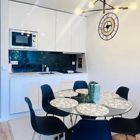 Spacious Modern & Stylish Flat By Hostwise * ヴィラ・ノヴァ・デ・ガイア